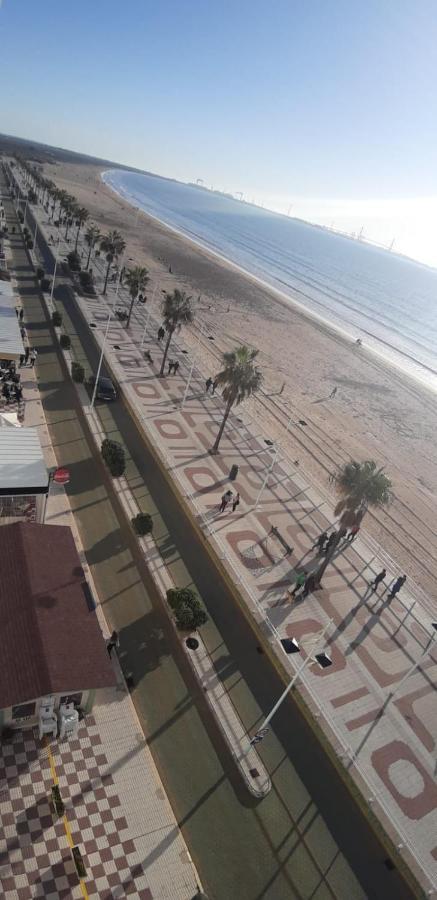 Primera Linea De Playa En Valdelagrana El Puerto de Santa María Exteriér fotografie